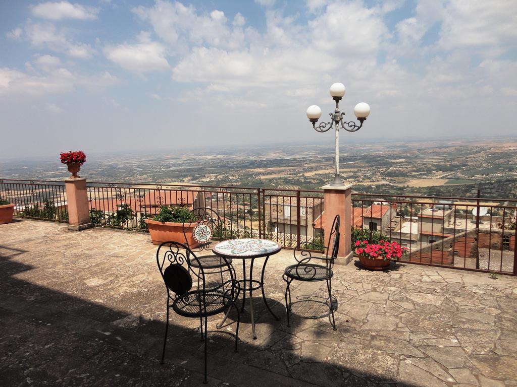 Albergo Villa Nobile Chiaramonte Gulfi Esterno foto