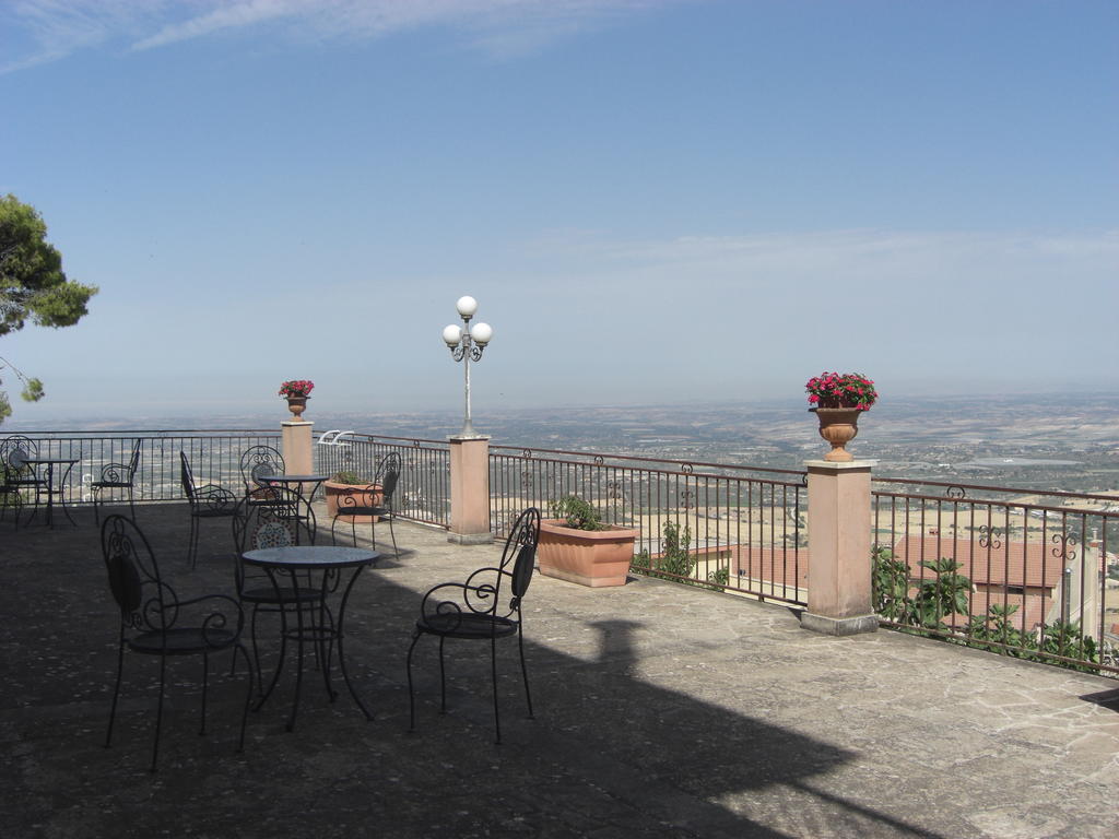 Albergo Villa Nobile Chiaramonte Gulfi Esterno foto