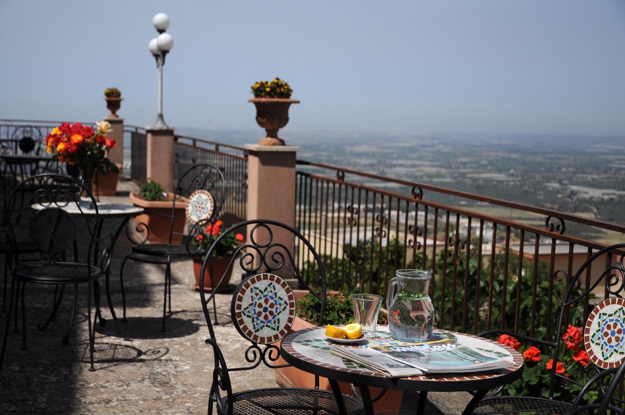 Albergo Villa Nobile Chiaramonte Gulfi Esterno foto