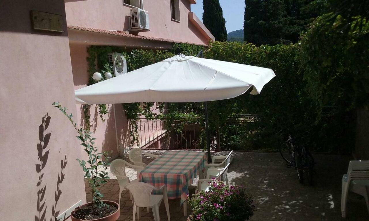 Albergo Villa Nobile Chiaramonte Gulfi Esterno foto